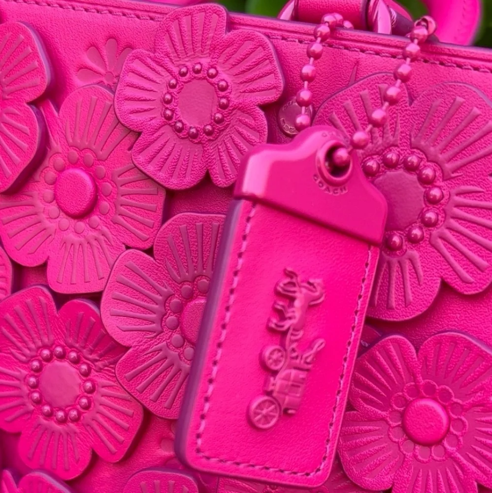 Coach Rogue 25 Dragonfruit with Tea Rose in Silver Rare NWOT Never Used - Picture 5 of 16